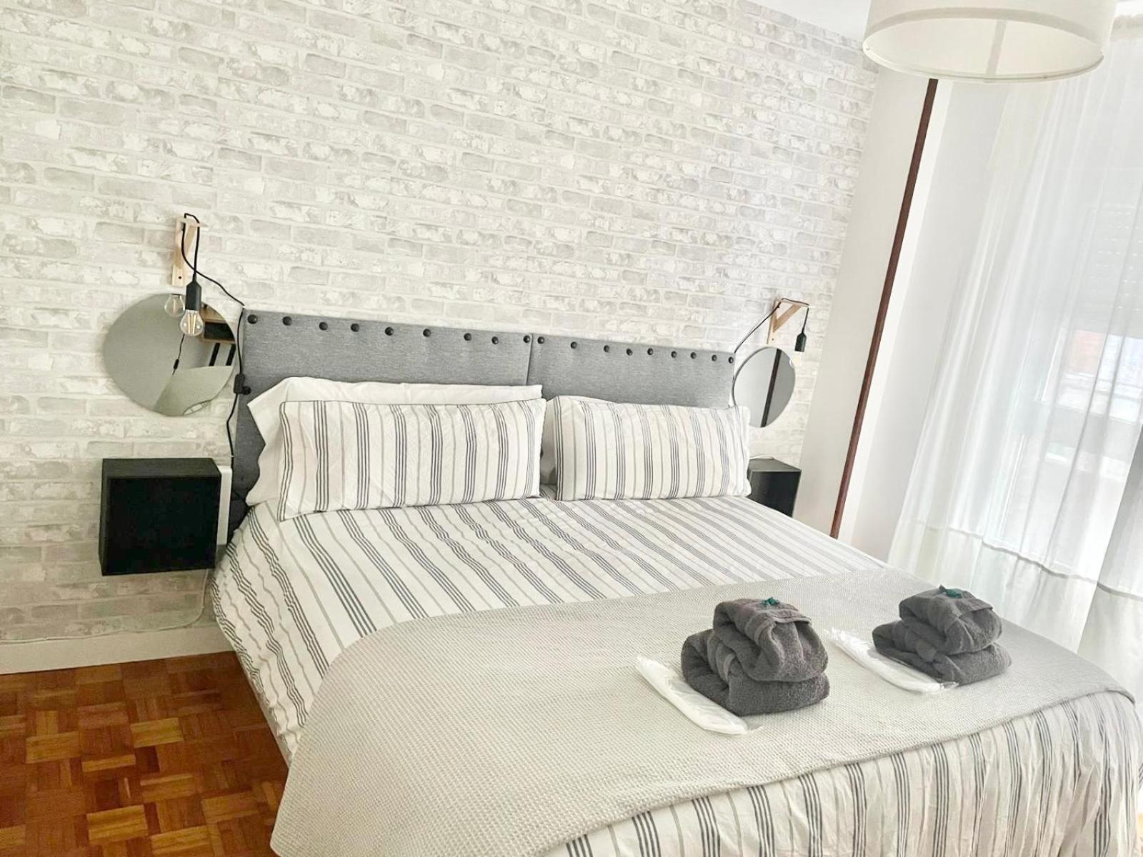 Ferienwohnung Tranquilidad Al Lado Del Centro Parking Incluido Oviédo Exterior foto